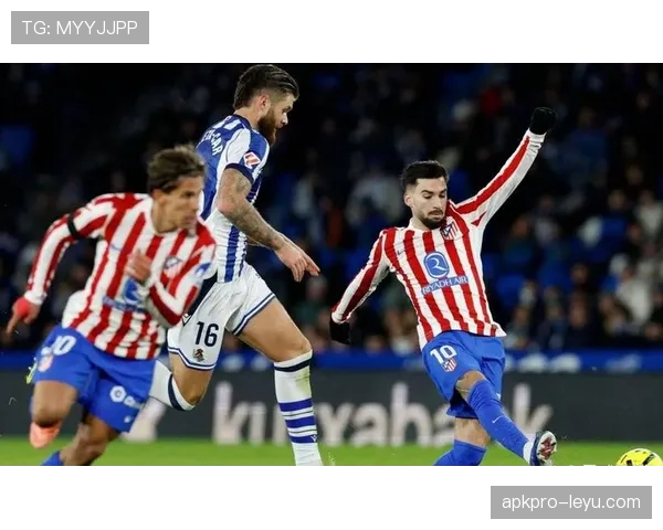 奥布拉克门线神勇解围，西蒙尼铁血防线再铸传奇