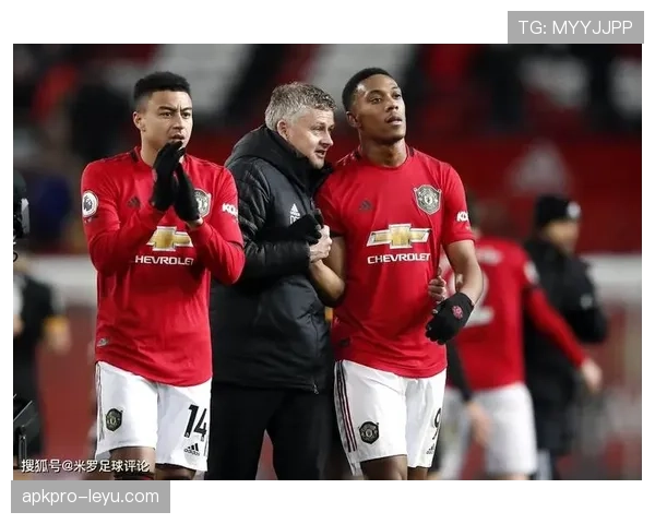 南安普顿主场迎战曼联，关键三分之争引关注