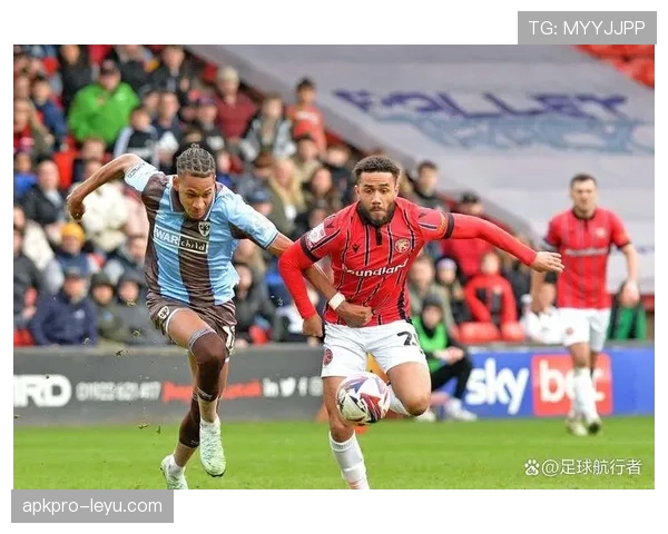 西汉姆联开局低迷,沙利文重组阵容力图扭转颓势 西汉姆联开局低迷,沙利文重组阵容力图扭转颓势