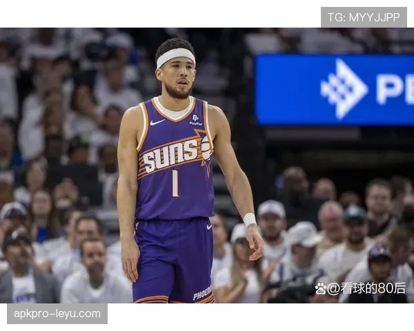 德文·布克突破空间拉开差距 提升太阳关键时刻得分效率